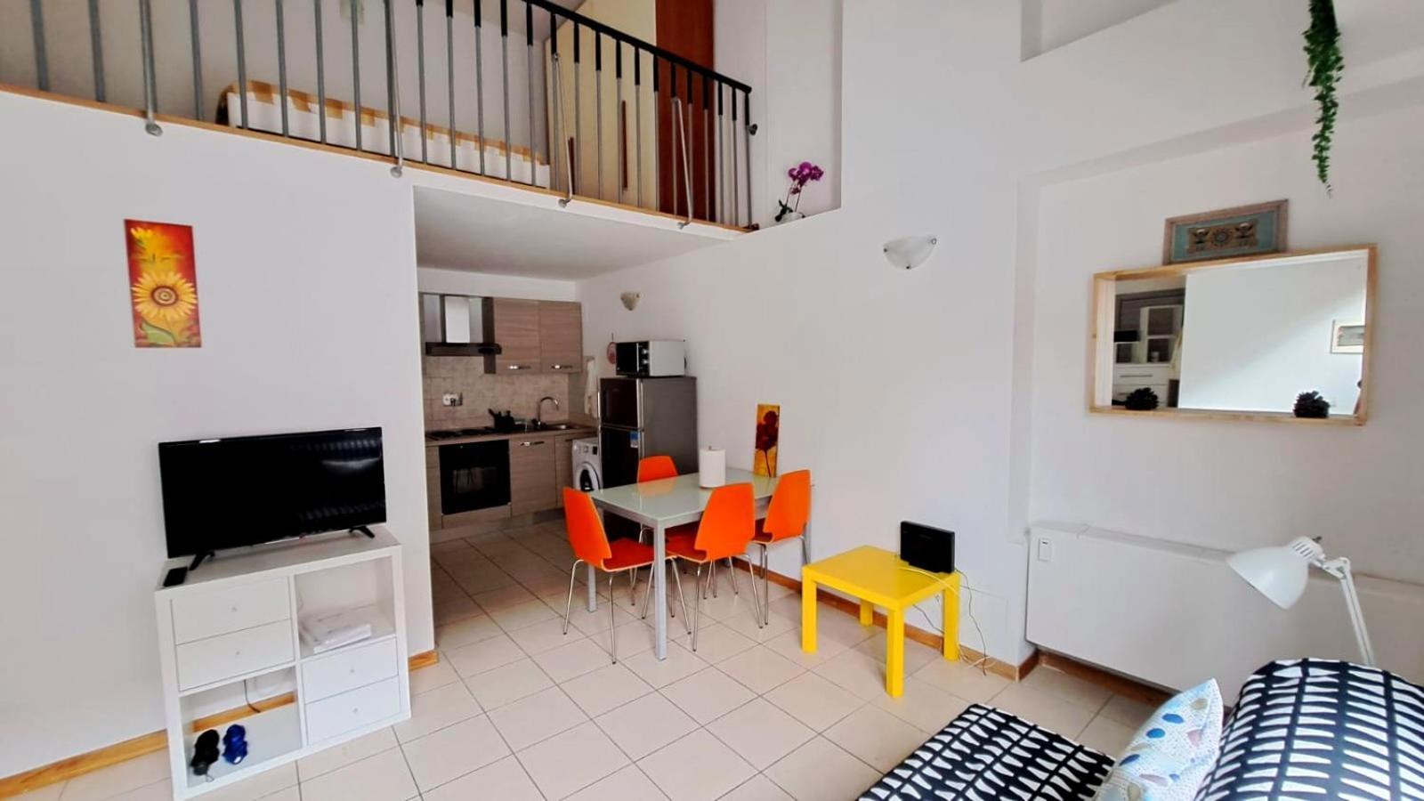 Gemme Fiorentine Apartments In Front Of The Train Station 5 Minutes From The Centre Free Parking Florence Buitenkant foto